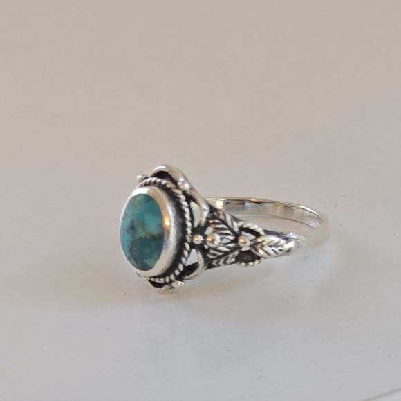Turquoise Ring - Picture 4 of 6